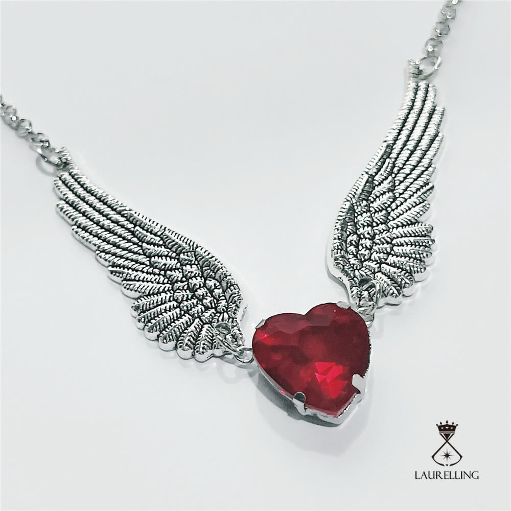 Vintage Angel Wings Fashion Heart Pendant