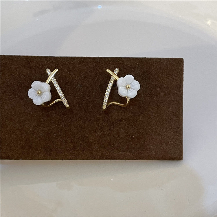 Small Mini Flower Shell Stud Earrings