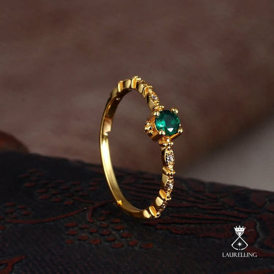 "Elegant Lover" - Emerald Exquisite Ring