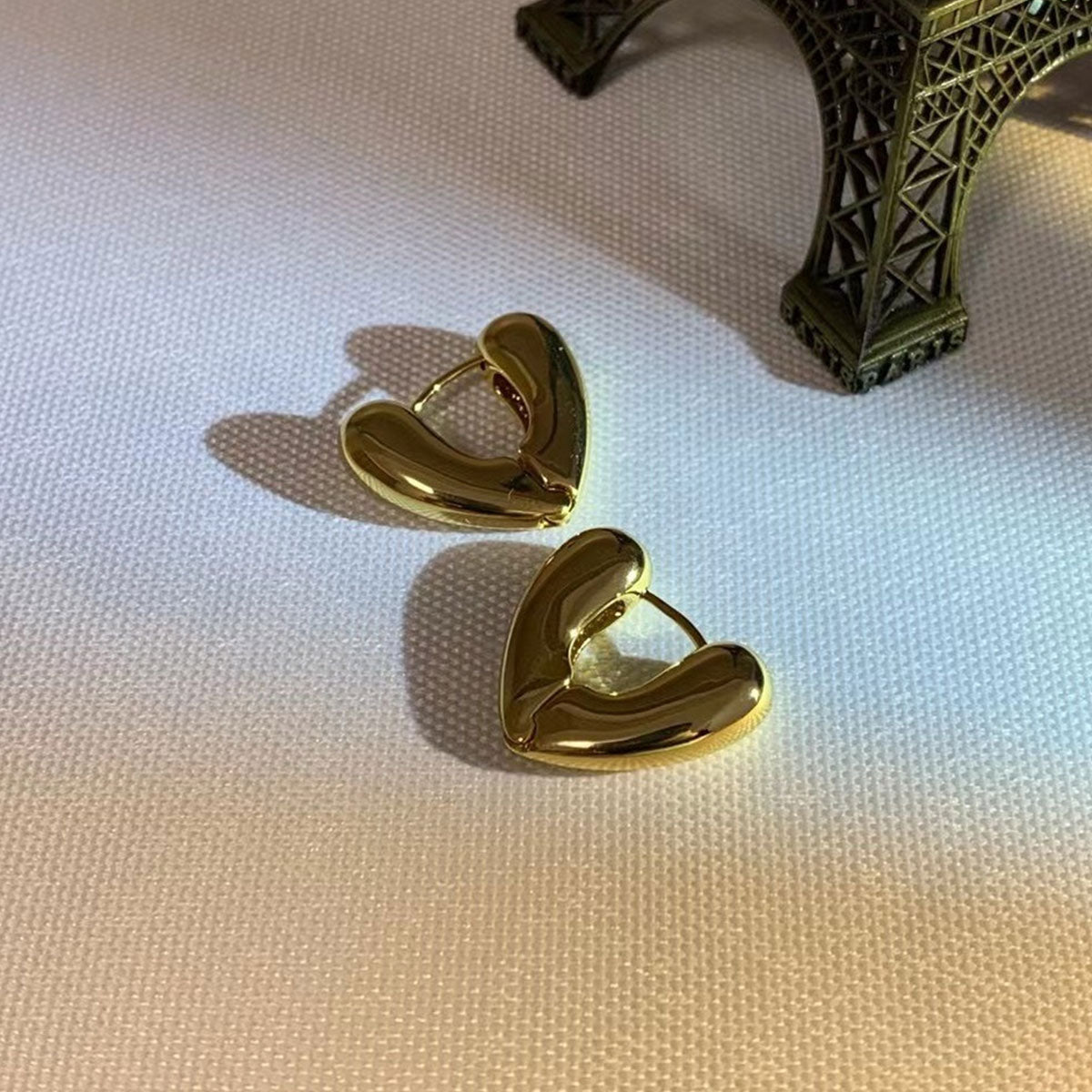 Free Now: Golden Midi Heart Shape Chunky Hoop Earrings