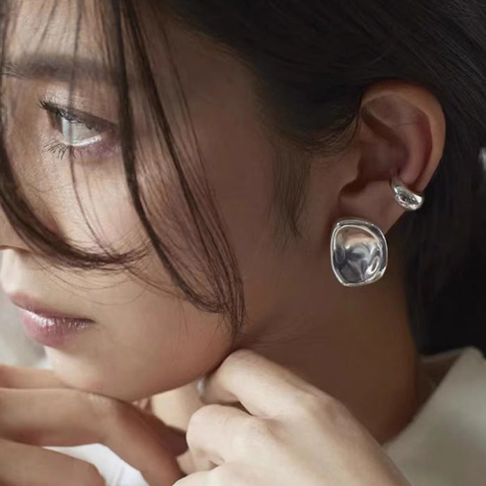 Women's Geometric Oval Shiny Metal Stud Earrings