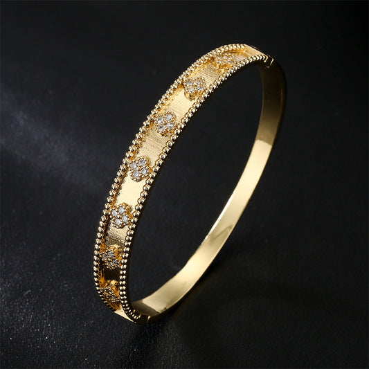 Golden 4 Leaf-Clover Totem Bangle Bracelet