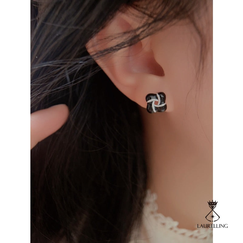 Cool Wind S925 Silver Fashion Earrings Stud Earrings